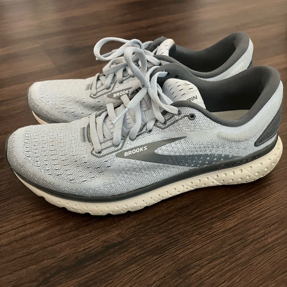BROOKS RUNNING SHOES